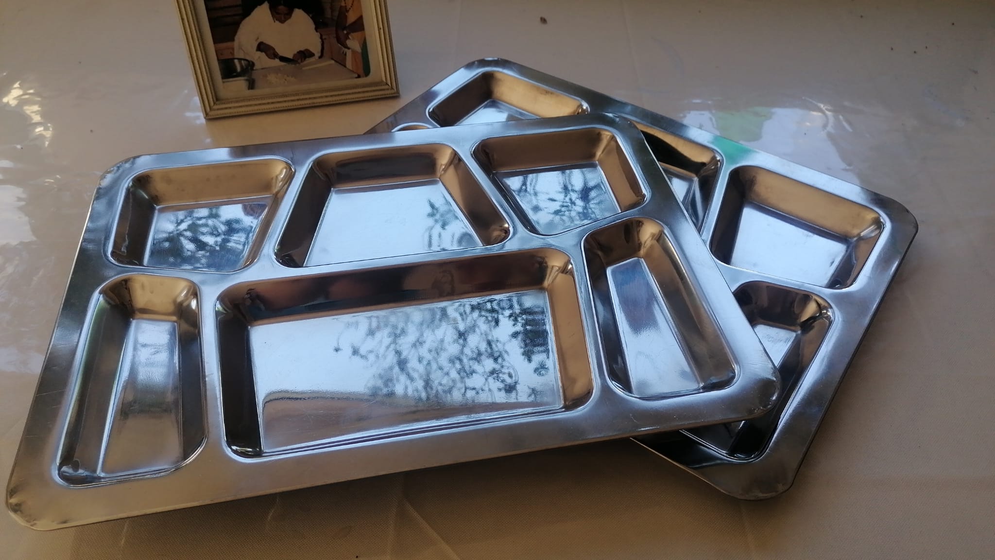 Steel thali plates clearance
